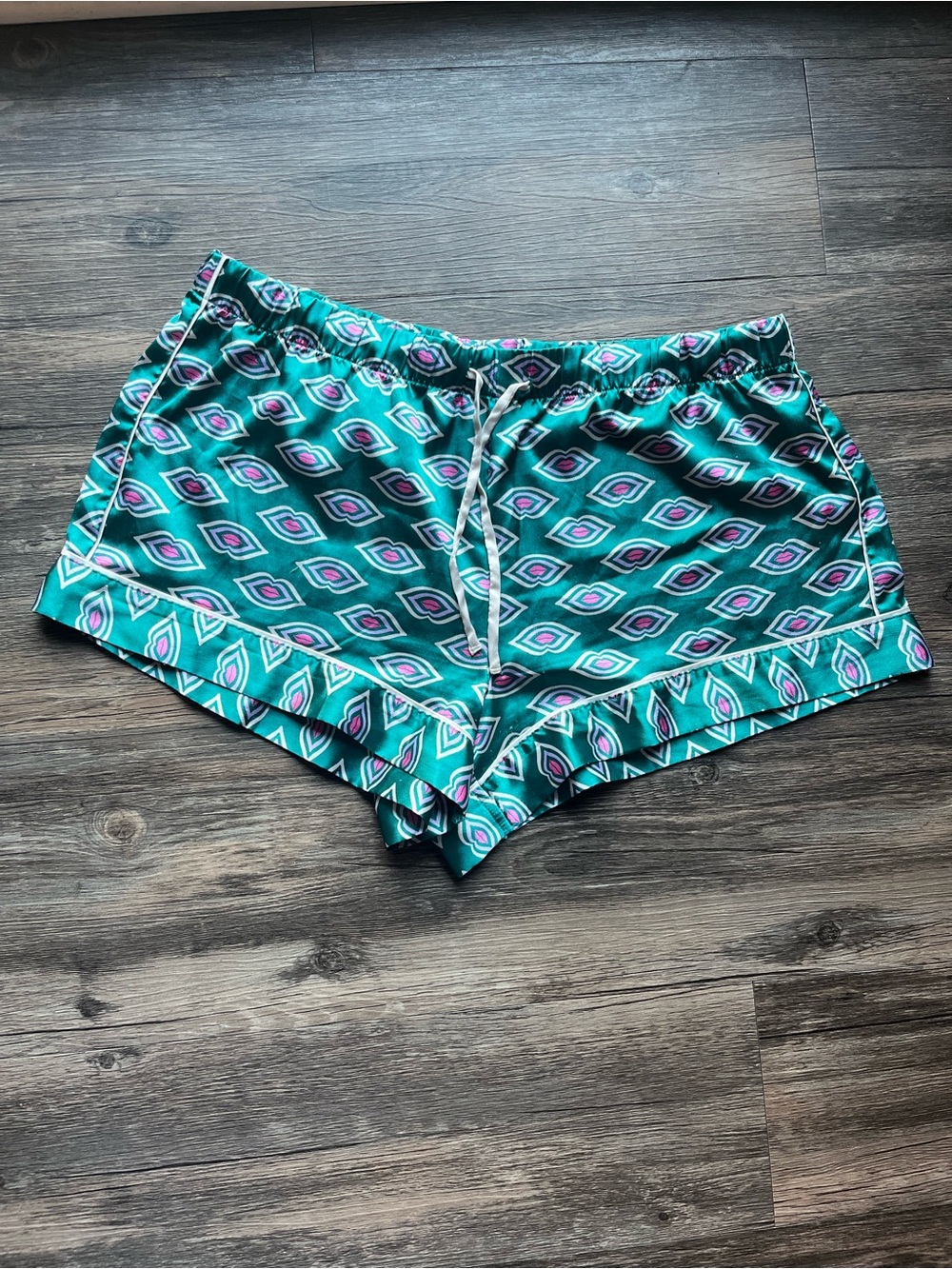 Victoria’s Secret Green Kiss PJ Shorts